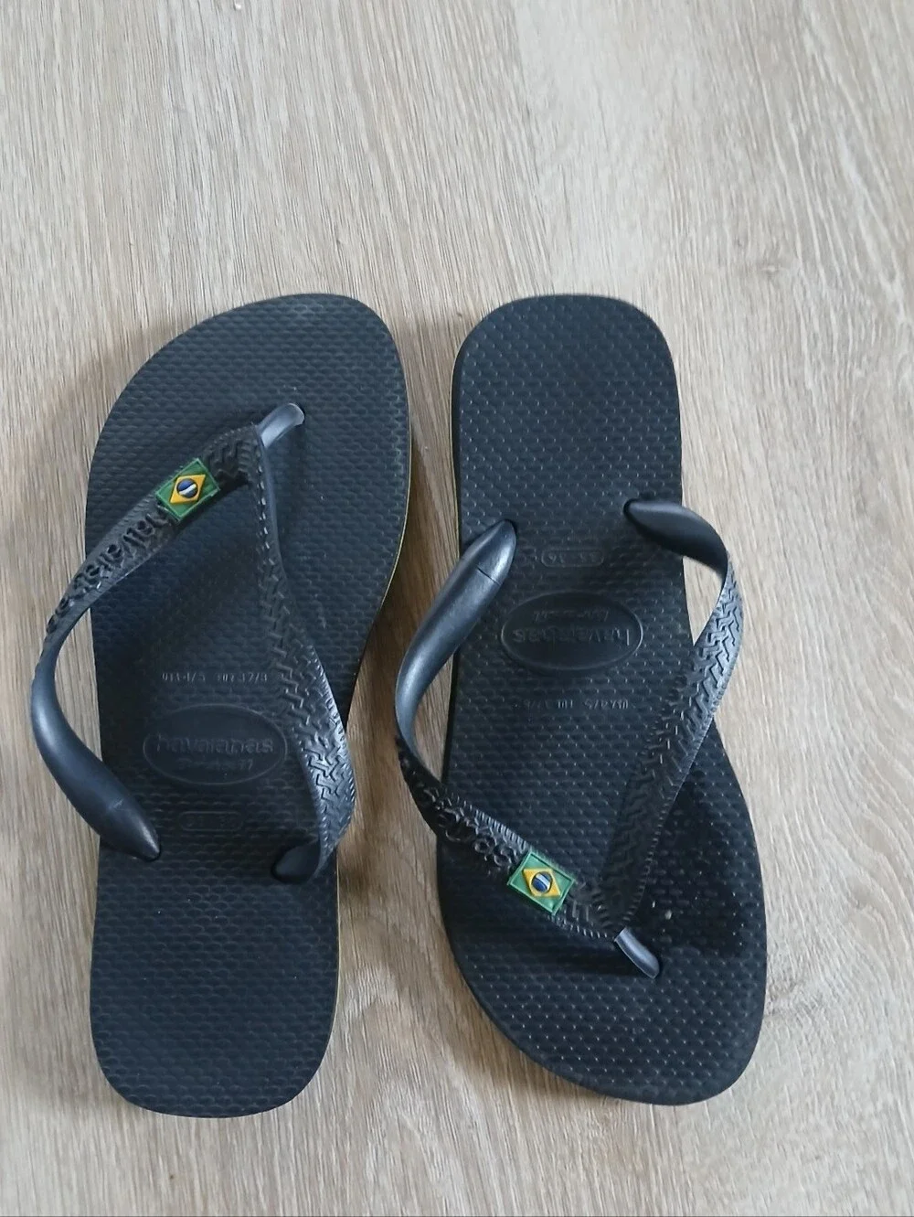 Havaianas Rubber Flip Flops Sandals Slip On's Brazil Flag Black On Black USA 4-5